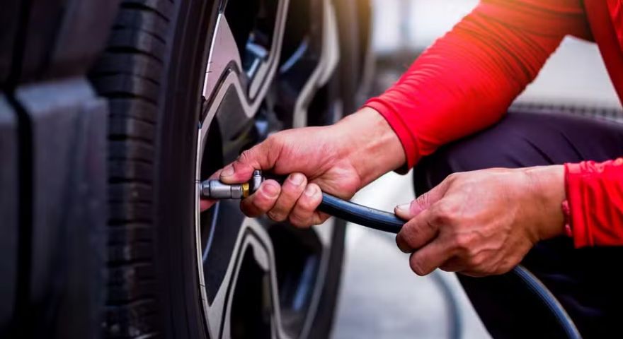 Por que fazer uma revisão no carro antes de viajar?